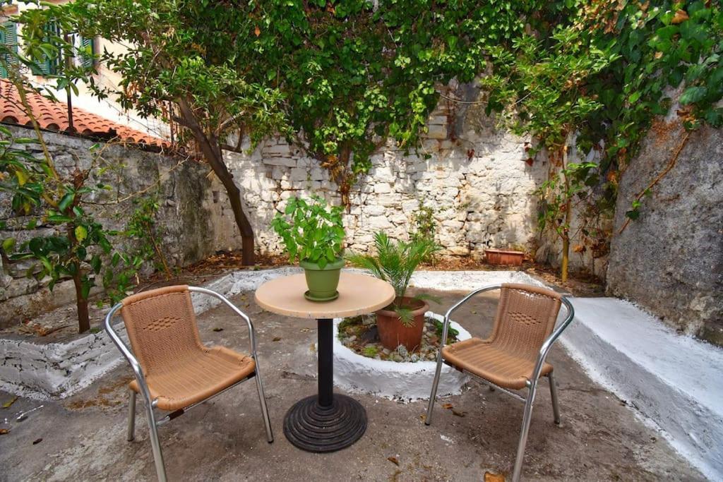 Traditional House With Ivy Garden Corfu  Extérieur photo